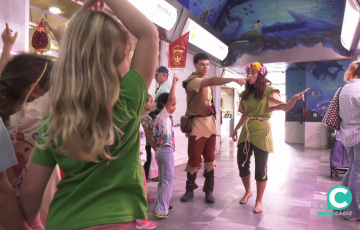 Momento del divertido recorrido en la mañana de este miércoles 