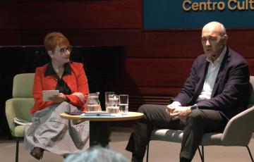 Momento de la presentación en el salón de actos de Unicaja