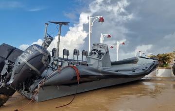 La playa victoria amanece este viernes con una narcolancha. 