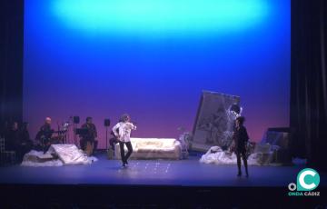 Representación de la obra ‘Caprichos’ en el Falla. 