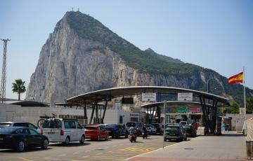 Imágenes de la frontera entre España y el Peñón de Gibraltar en una imagen de archivo