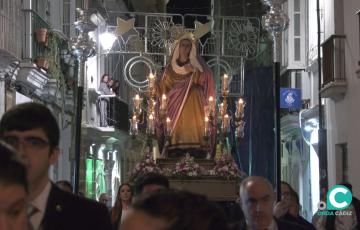 Cortejo de la imagen de María Santísima de la Piedad en Cádiz. 