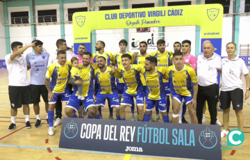 Plantilla del club gaditano en uno de los encuentros de este temporada