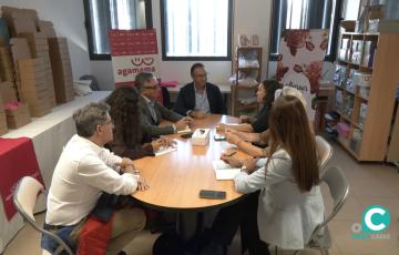 Vox se ha reunido este lunes con representantes de Agamama.