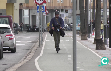 Imagen del carril bici en el Paseo Marítimo