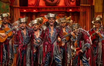 Comparsa EL DESGUACE Foto GabineteAyuntamientodeCadizreynafotografo