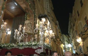 El año cofrade da comienzo con el rosario de la Virgen del Pilar desde San Lorenzo.
