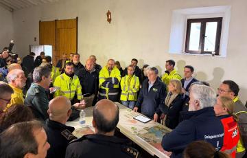 La presidenta de Diputación, Almudena Martínez, y el responsable del Área de Cooperación de la institución provincial, Javier Bello, han participado en el Puesto de Mando Avanzado.