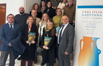 Asistentes al acto en la Casa Pinillos