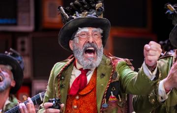 Comparsa, Los humanos