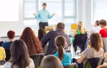 Los talleres están dirigidos a alumnos de 2º ciclo de infantil, primaria, ESO, Bachiller, FP y Centro Permanente de Adul