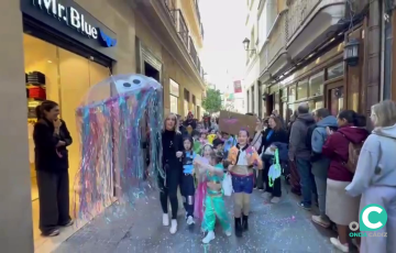 Los pequeños, protagonistas de la divertida cita por las calles del centro de la ciudad