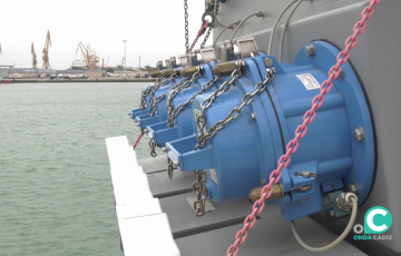 El proceso permitirá la carga de los buques con sus motores apagados mientras están atracados en el muelle