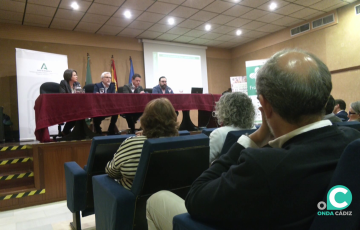 Una de las sesiones iniciales celebradas durante este martes