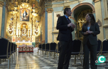 Ambos regidores durante la visita al histórico oratorio de San Felipe Neri