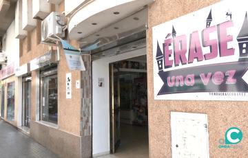 Imagen de las tiendas asociadas en la zona de Santo Tomás. 