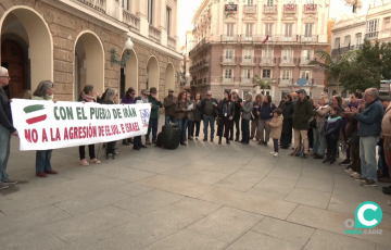 El acto se desarrolló en la plaza de San Juan de Dios