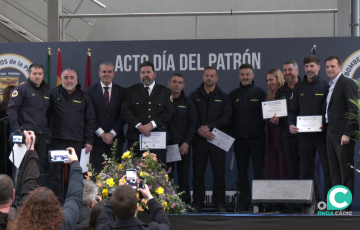 Distinguidos durante el acto institucional celebrado este viernes