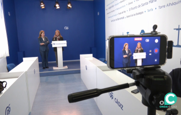 Un momento de la rueda de prensa en la sede de la formación de la capital gaditana ofrecida este lunes