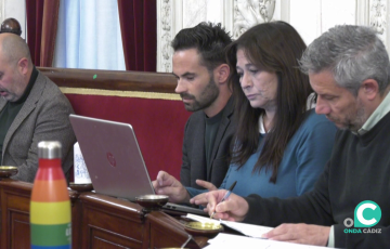 Concejales de Adelante izquierda Gaditana durante un Pleno en una imagen de archivo