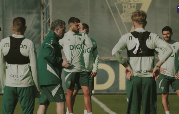 El entrenador durante una de las sesiones de preparación durante la semana
