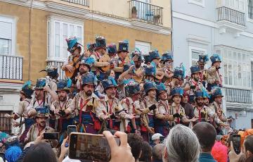 Imagen de archivo del carrusel de coros en la plaza del mercado.