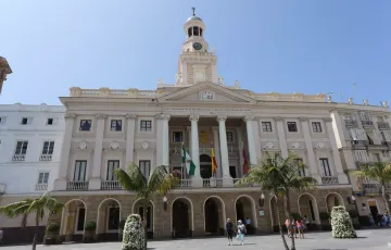 Fachada del Ayuntamiento de Cádiz 