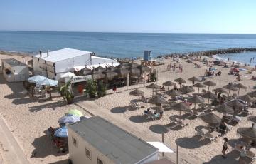 La Junta defiende la apertura anual de los chiringuitos de la costa gaditana