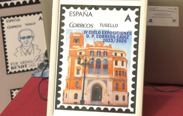 Correos pone en circulación un sello con la oficina de la plaza de las Flores como protagonista.