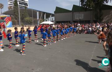 Alumnado del CEIP Tierno Galván