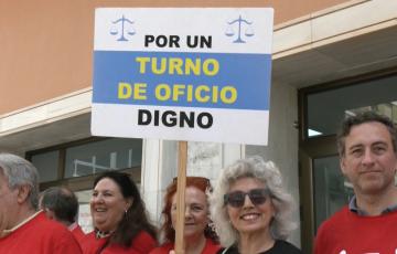 El turno de oficio reclama un estatuto jurídico propio