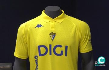 La primera equipación ya está a la venta en la tienda oficial del club