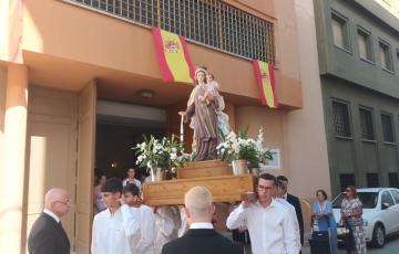 La imagen saliendo de la iglesia de Lourden esta mañana
