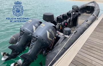 Narcolancha intervenida en el río Guadalquivir en una imagen de archivo