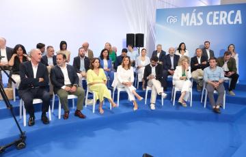 Imagen del acto de presentación de los candidatos a las capitales de provincia para las elecciones municipales de 2027, en Santiago de Compostela.