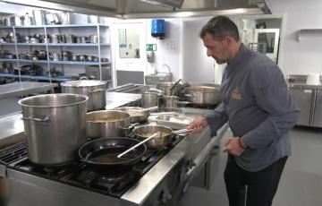 La Escuela de Hostelería Fernando Quiñones prepara el comienzo del nuevo curso con solo cinco plazas sin cubrir.