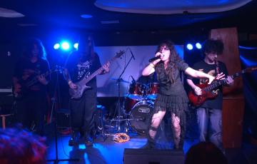 Cuatro bandas acompañaron la tarde musical en la sala Soho de la Punta de San Felipe.