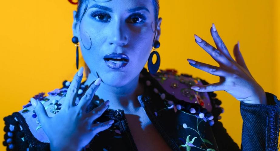 Laura gallego: la última folclórica