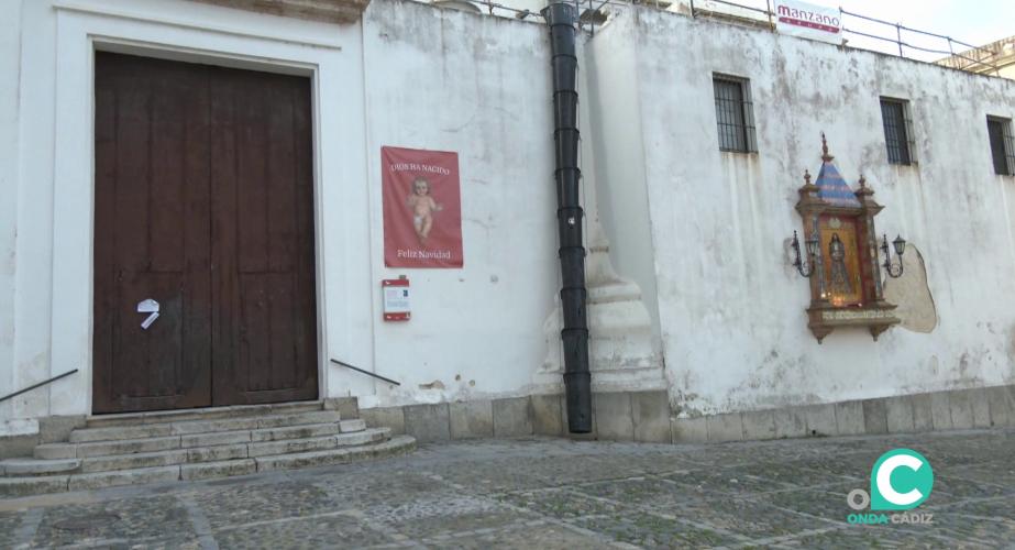 Fachada actual del templo en la capital gaditana con el acceso clausurado