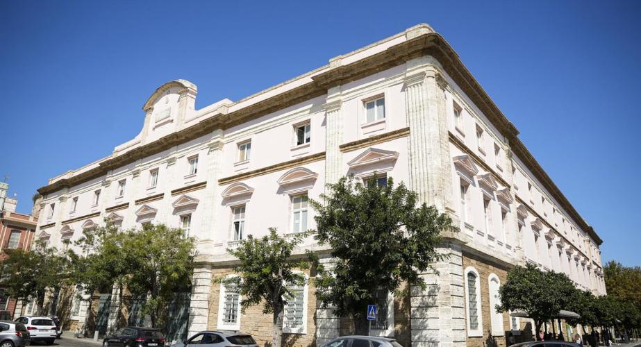 Vista del Palacio Provincial de la Diputación de Cádiz en la capital gaditana.