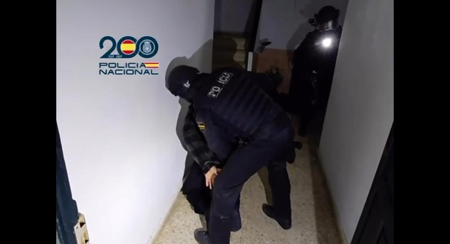 La Policía Nacional despliega este lunes un dispositivo en relación con el caso del hombre que apareció calcinado en un vehículo en El Puerto de Santa María. 