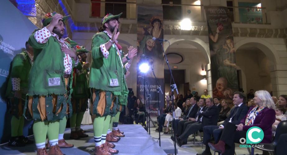 La agrupación de Robert Gómez y Daniel Albaiceta durante su actuación en el acto