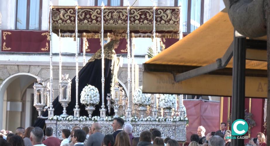 Numerosas personas disfrutando de la Semana Santa 2026