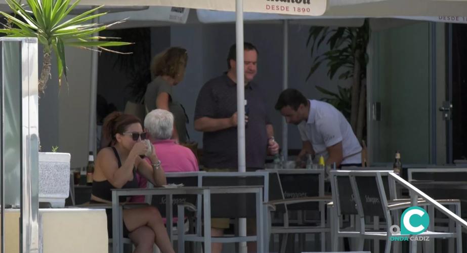 El sector servicios representa más del 70% del descenso del paro en la provincia de Cádiz. 