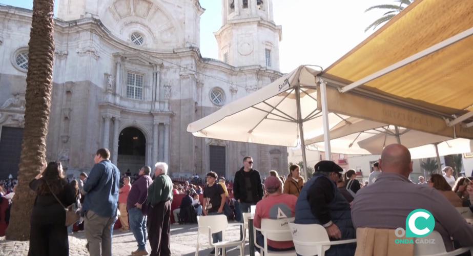 Terraza en la plaza de la Catedral durante la Semana Santa