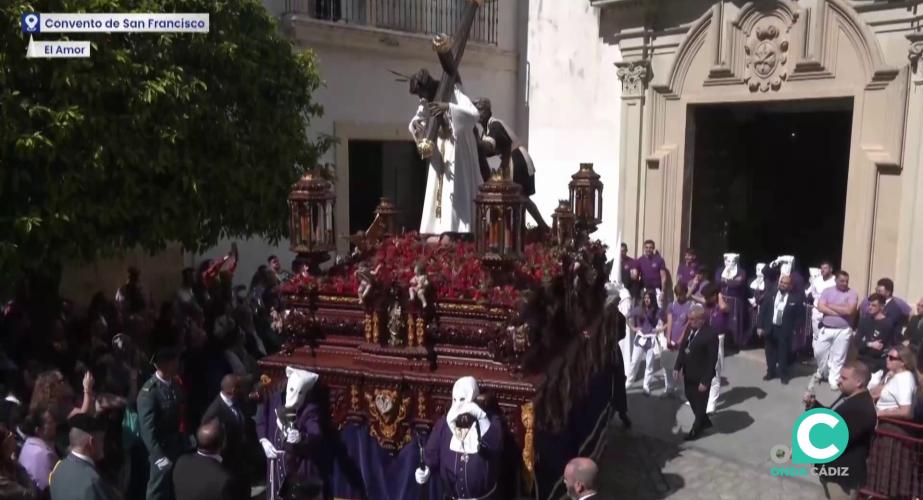 Cristo del Nazreno del Amor durante el inicio de su Estación de Penitencia desde San Francisco