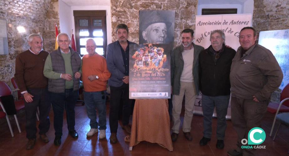 Organizadores y autoridades tras el acto celebrado este martes en el Peña Paco Alba