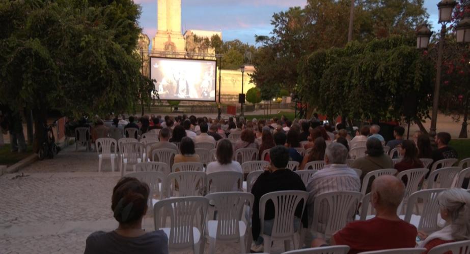 Los ciclos de ‘Clásicos a la fresquita’ y ‘Cine en Familia' clausuran su programación para este verano.