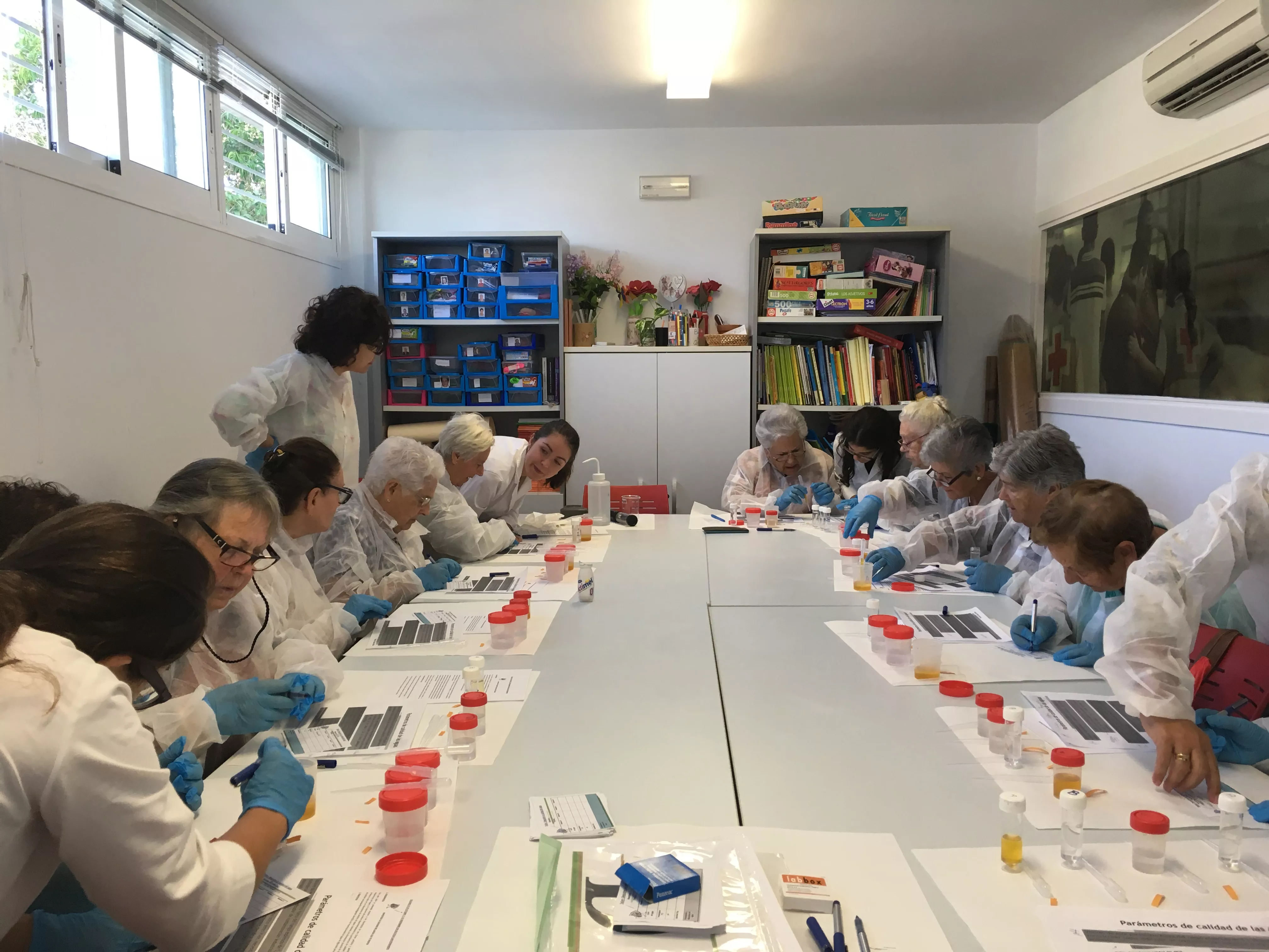 noticias cadiz talleres personas ancianas.JPG