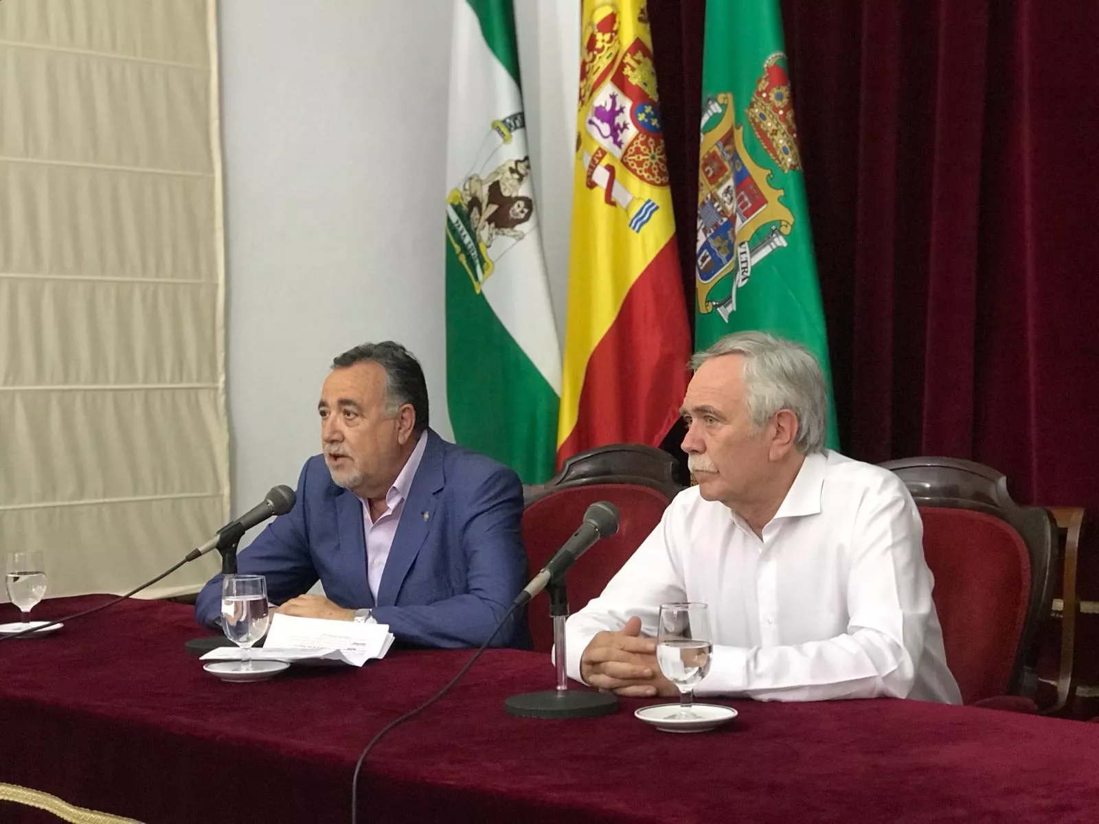 noticias cadiz presentacion libro.jpg